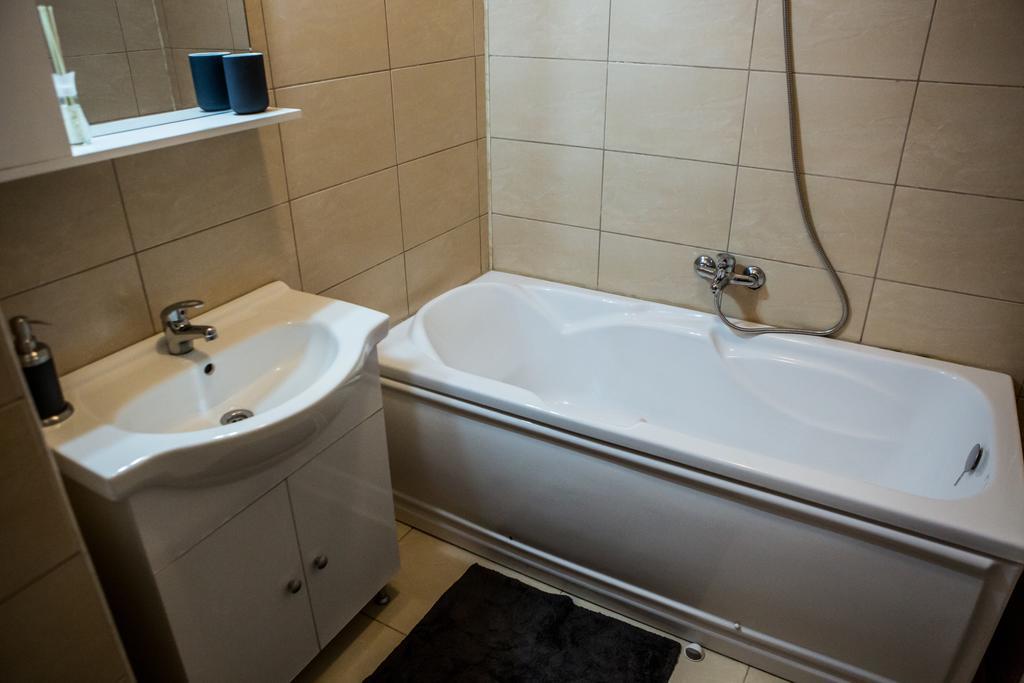 Oasis By The Sea - Summerland Apartment 마마이아 외부 사진